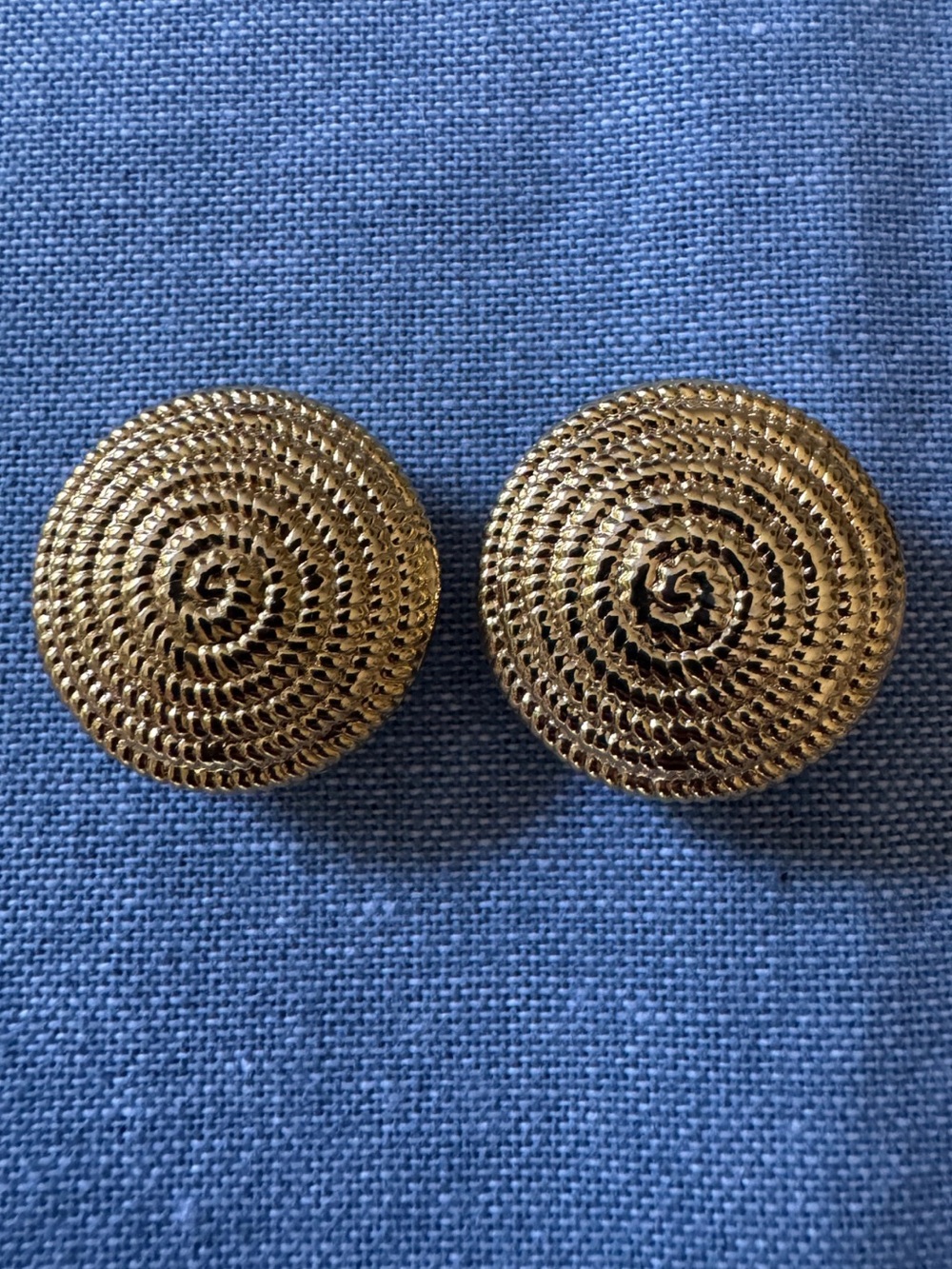 Vintage Gold Tone Textured Spiral Shoe Clips Pair Button Style